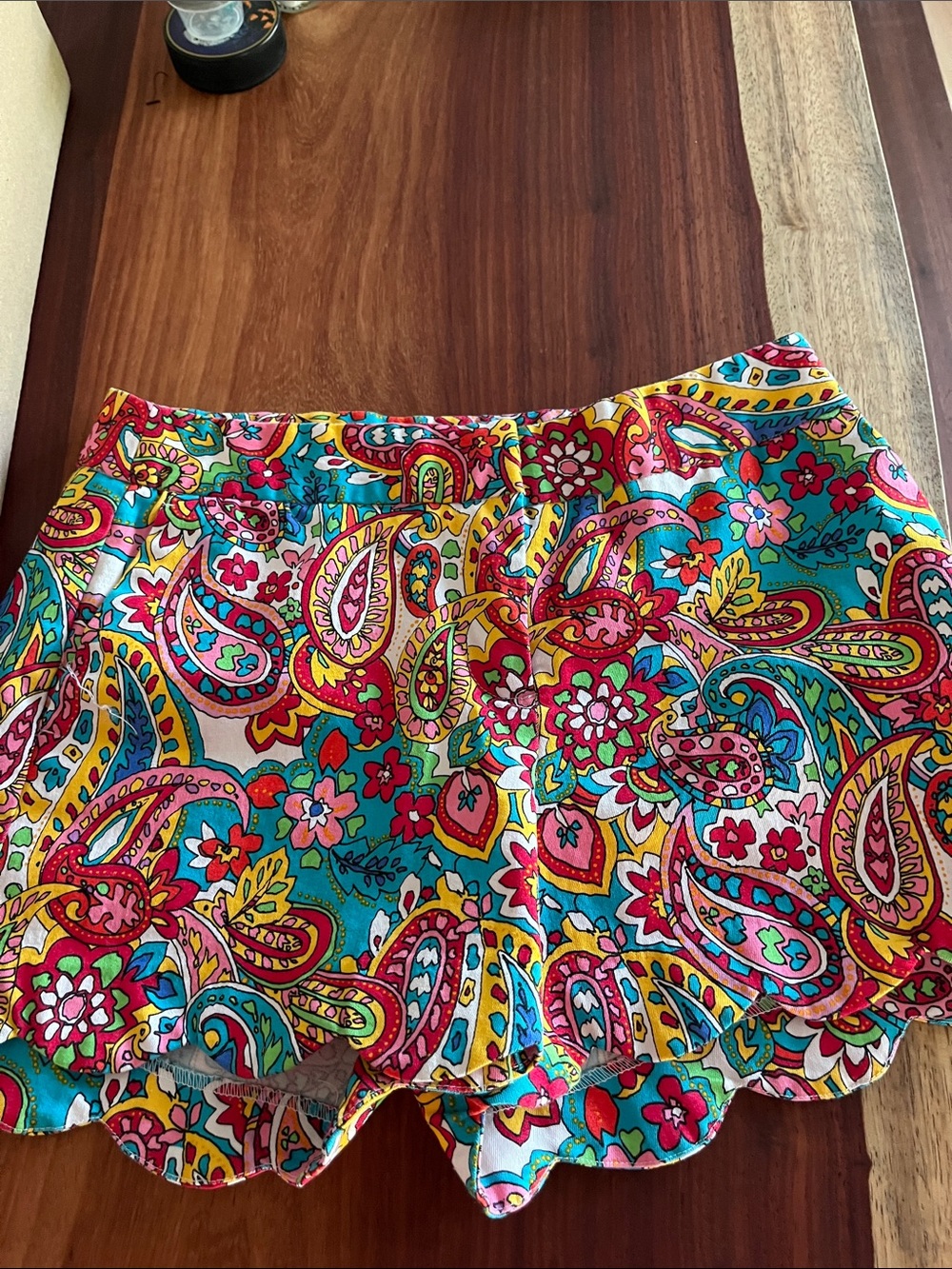 Attyre Multicolor Paisley Scallop-Hem Shorts